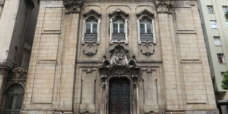 Igreja no Centro do Rio tem alto risco de incêndio, alerta Iphan