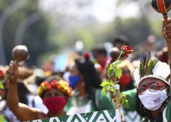 Hoje é Dia: luta dos povos indígenas e internet segura são destaques