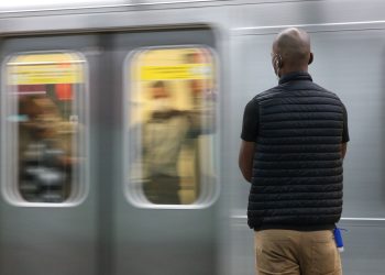 SPTrans disponibiliza duas linhas especiais para desfiles no Anhembi