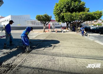 Prefeitura de Jequié investe na segurança no trânsito, com construção de novas passagens elevadas e pintura das faixas de pedestres