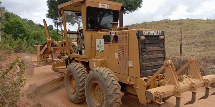 Município de Ubaíra acelera na recuperação de estradas vicinais