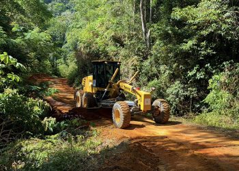 Prefeitura de Jequié acelera obras de recuperação de estradas rurais nos povoados de Campo Largo e Rio do Antônio