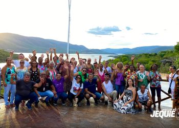 Adolescentes e pessoas idosas assistidas pela Prefeitura de Jequié participam de atividades relativas ao projeto Colônia de Férias