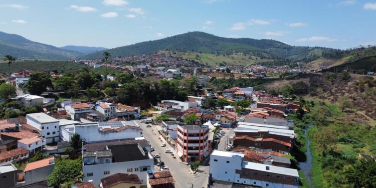 Prefeitura de Ubaíra faz retrospectiva de 3 anos da gestão “É tempo de reconstruir”