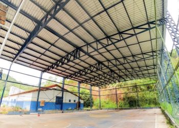 Prefeitura de Ubaira realiza conclusão da obra de cobertura da Quadra Poliesportiva do Povoado da Jacuba