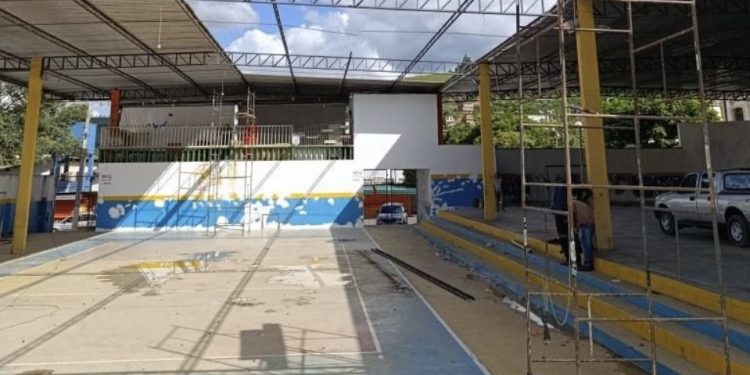 Prefeitura de Ubaíra inicia reforma da Quadra Polivalente