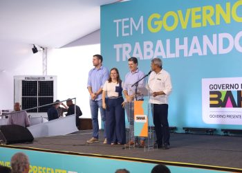 Zé Cocá participa de cerimônia com Jerônimo Rodrigues, que anuncia grande volume de investimentos para Jequié