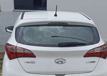 Veículo com placa adulterada é apreendido pela Polícia Militar em Ubaíra