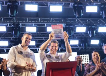 Prefeito de Jequié anuncia investimentos de cerca de R$ 100 milhões durante abertura do São João na Vila Junina