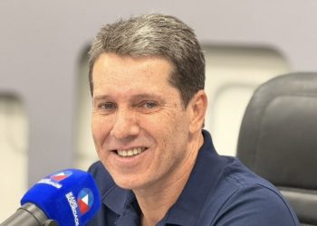 Zé Cocá não confirma apoio a Flávio Bolsonaro e admite terceira via